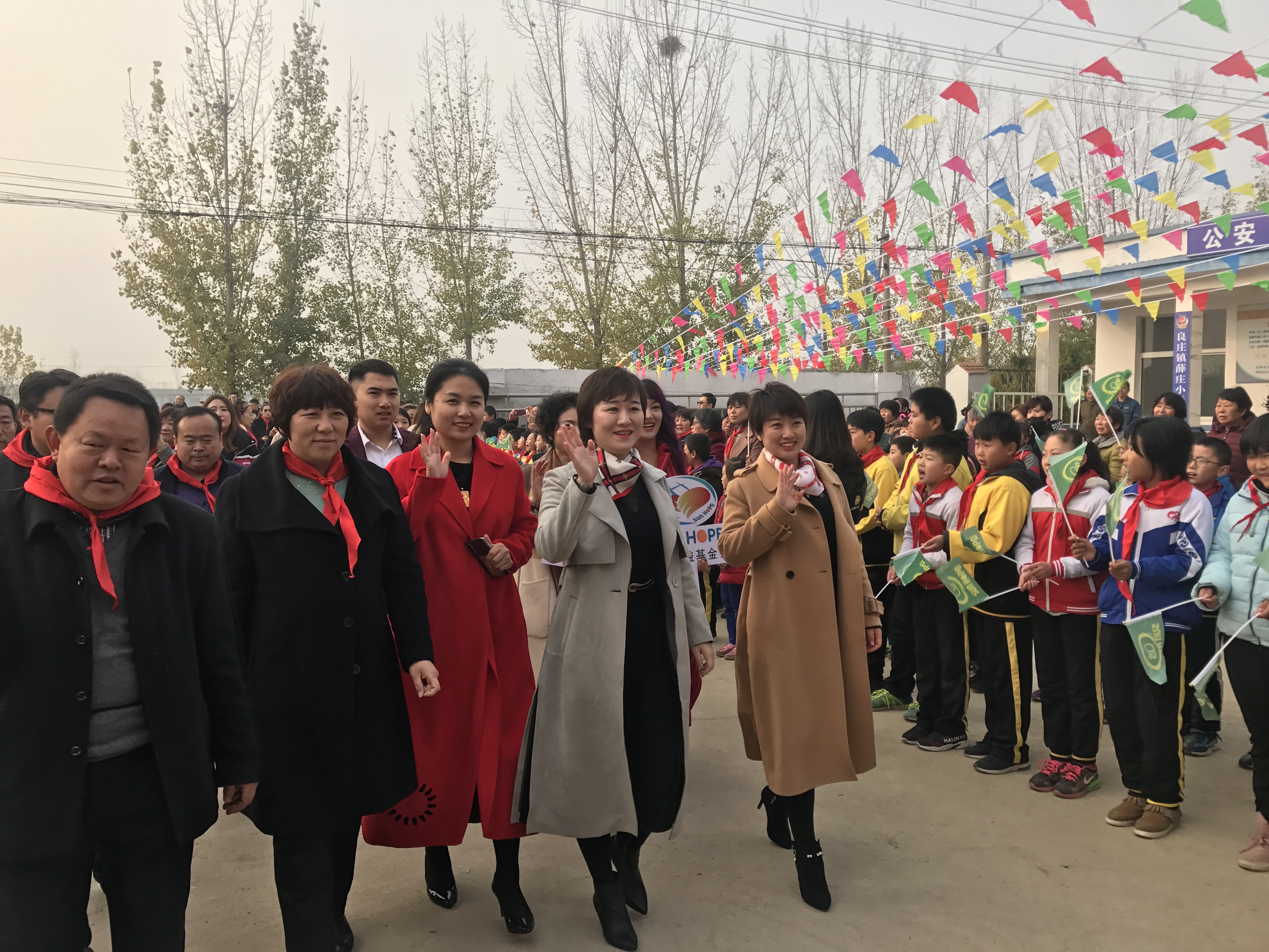 第183所 泰安市岱岳区良庄镇万搏网_万搏(中国)
李娜小学