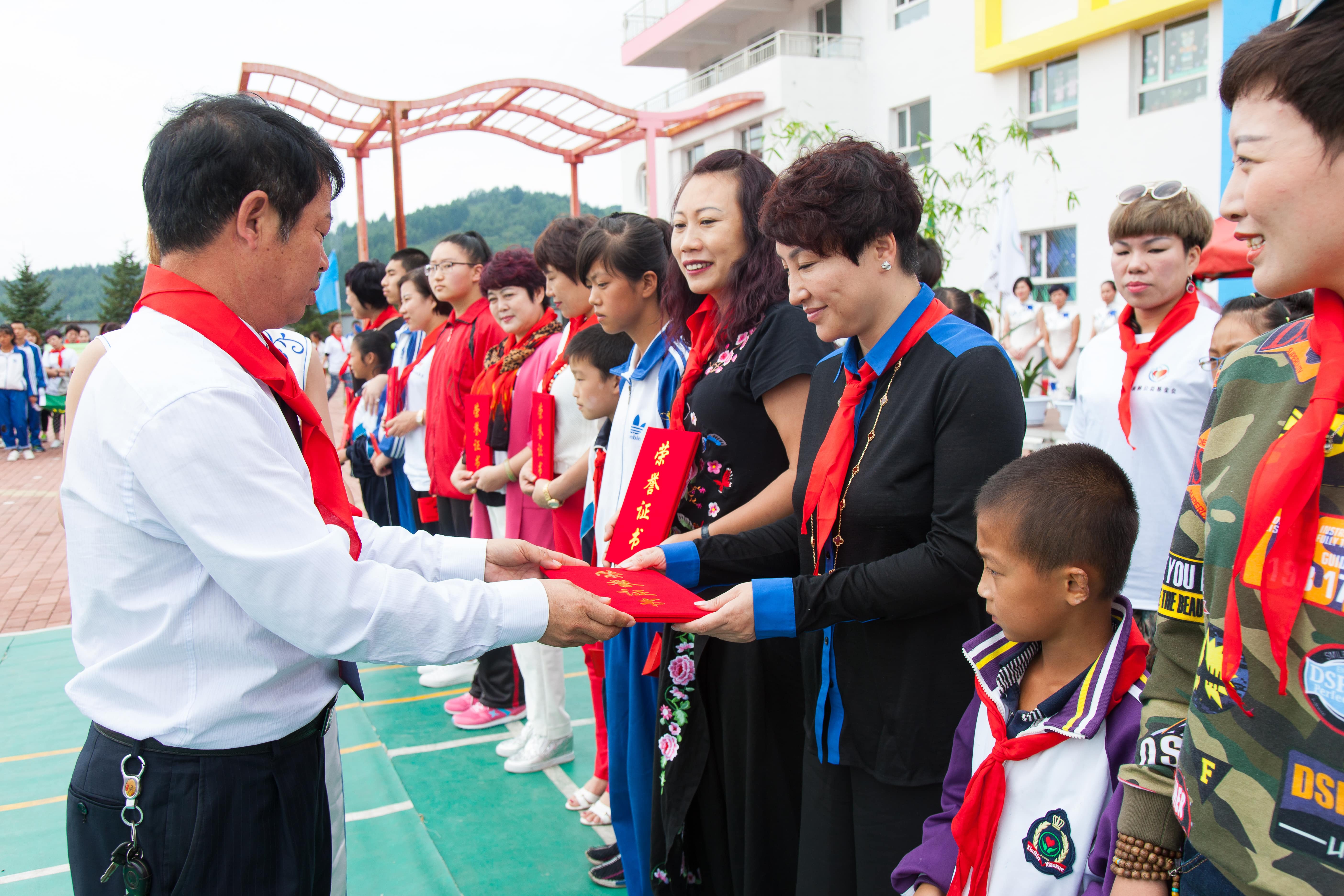 第58所 抚顺市新宾县北四平乡万搏网_万搏(中国)
苗鑫小学