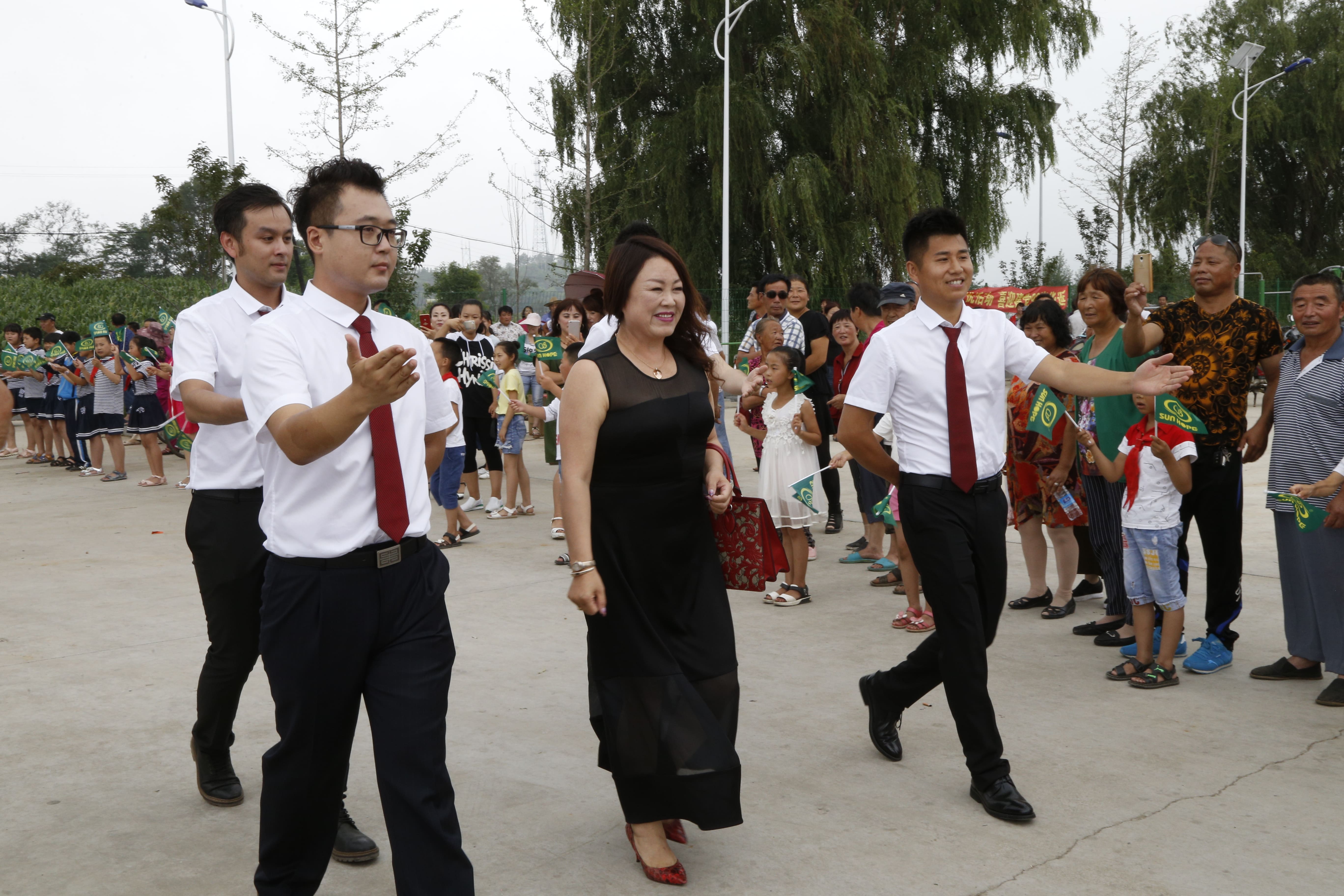 第110所 东港市椅圈镇万搏网_万搏(中国)
张兰小学