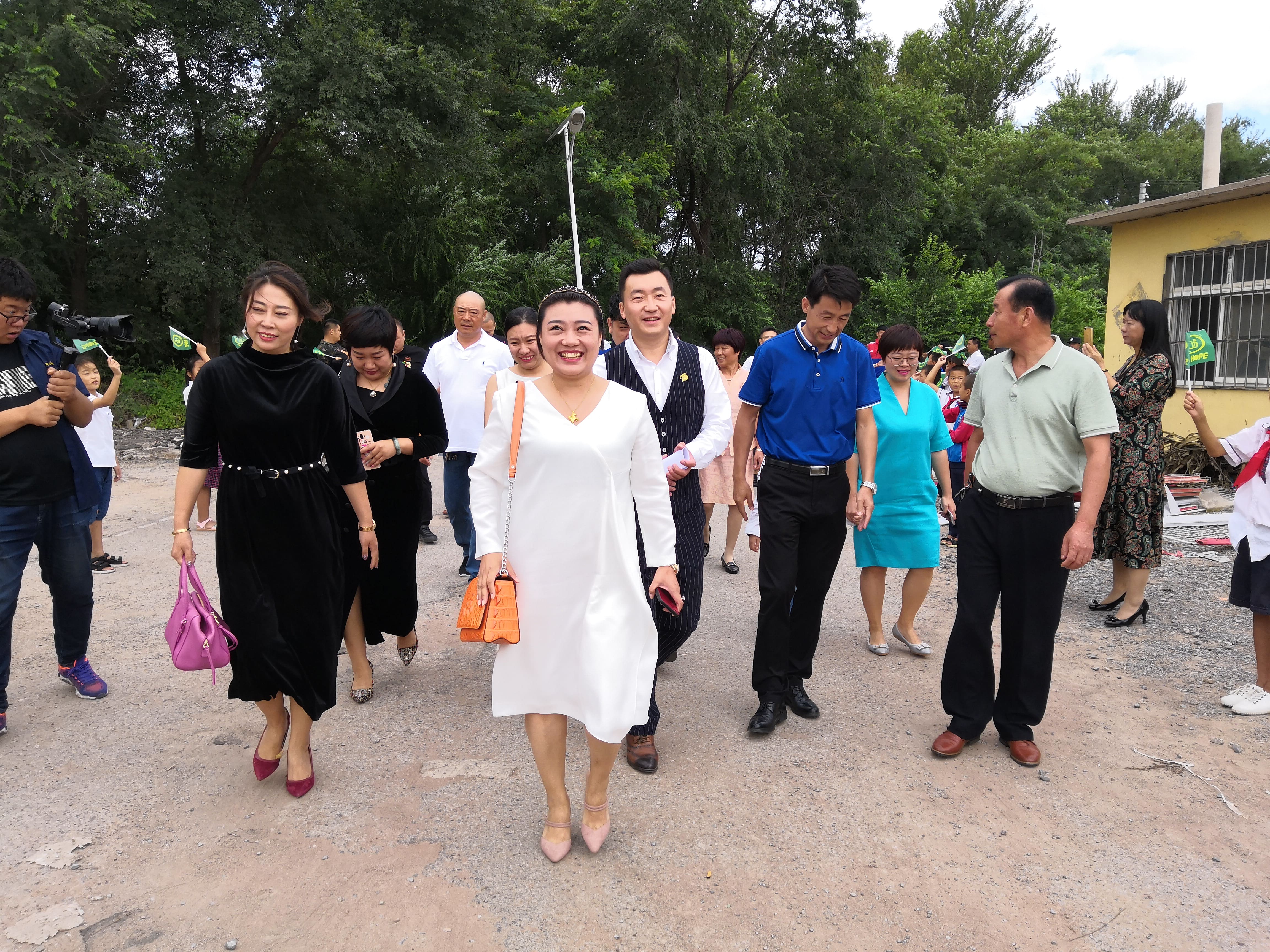 第160所 瓦房店市西杨乡万搏网_万搏(中国)
李佳燚小学